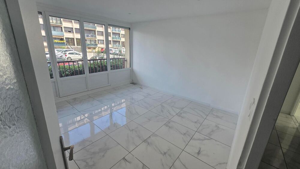 location Appartement - 3 pièce(s) - 61 m² Échirolles (38130)