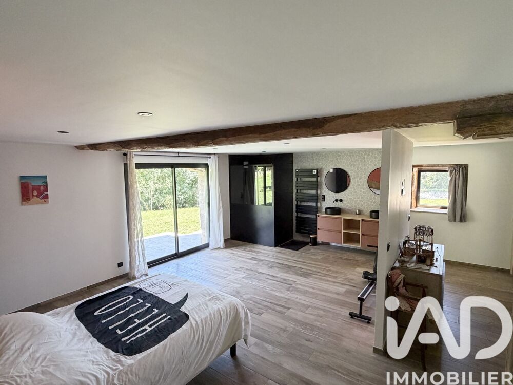 à vendre  Maison Lacapelle-Marival (46120)