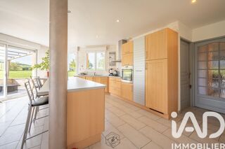  Maison à vendre 10 pièces 201 m²