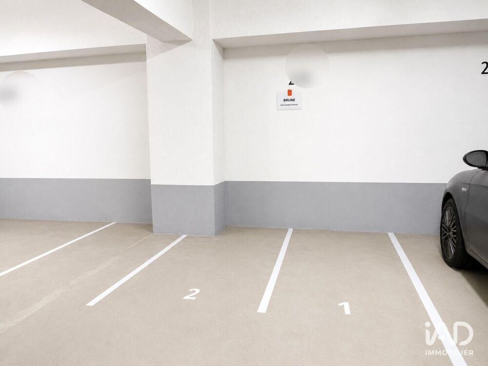 Location Parking/Garage Location Parking 5 m&sup2; Paris 9