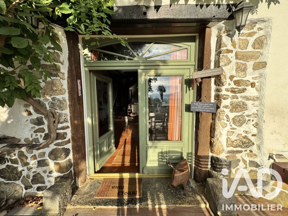 Vente Maison Vente Maison de village 11 pièces Armendarits