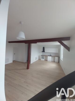  Appartement à louer 5 pièces 99 m²
