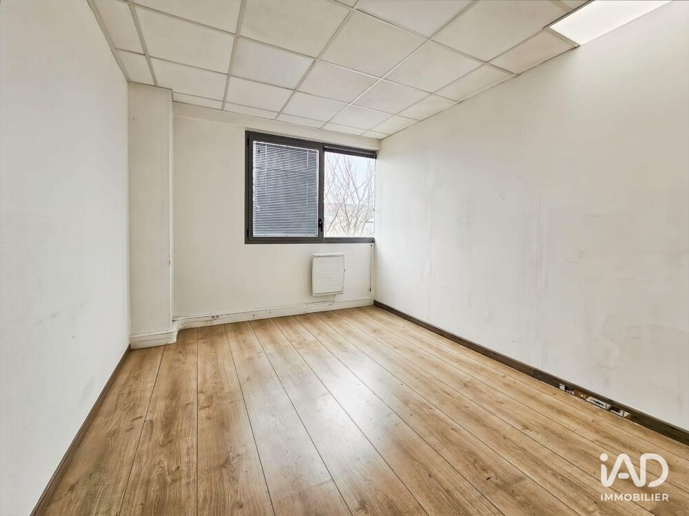   Location Bureaux 200 m&sup2; Lieusaint