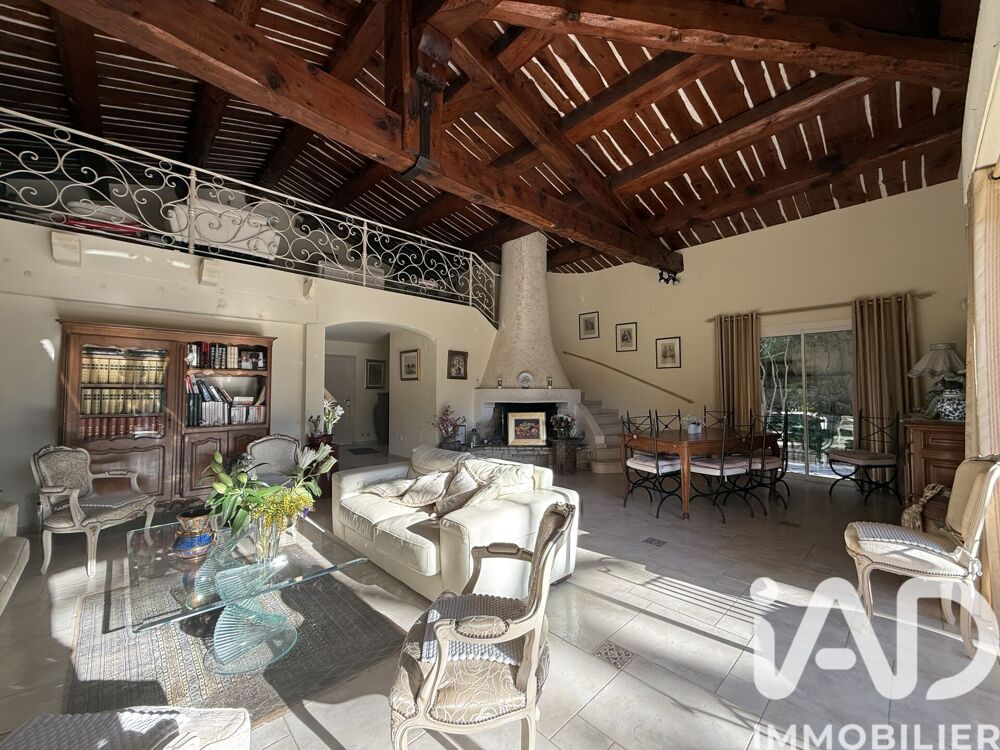 Vente Maison Vente Maison/villa 9 pièces Hyères