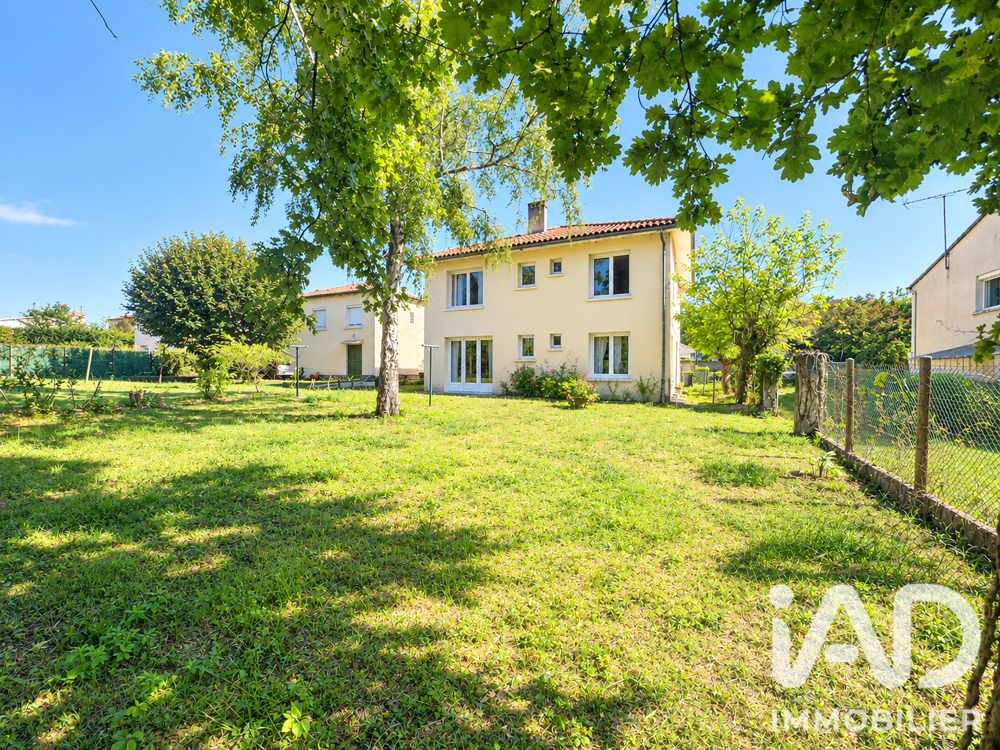 Vente Maison Vente Maison de ville 8 pièces Montendre