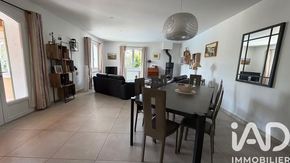 vente Maison - 5 pièce(s) - 145 m² Saint-Saturnin-lès-Avignon (84450)