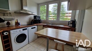  Appartement à louer 5 pièces 94 m²