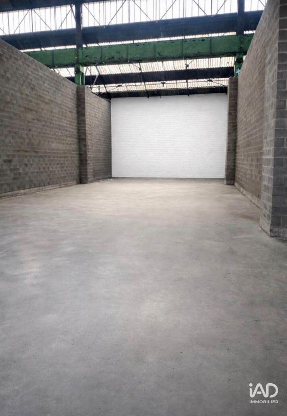   Location Hangar 350 m&sup2; 
