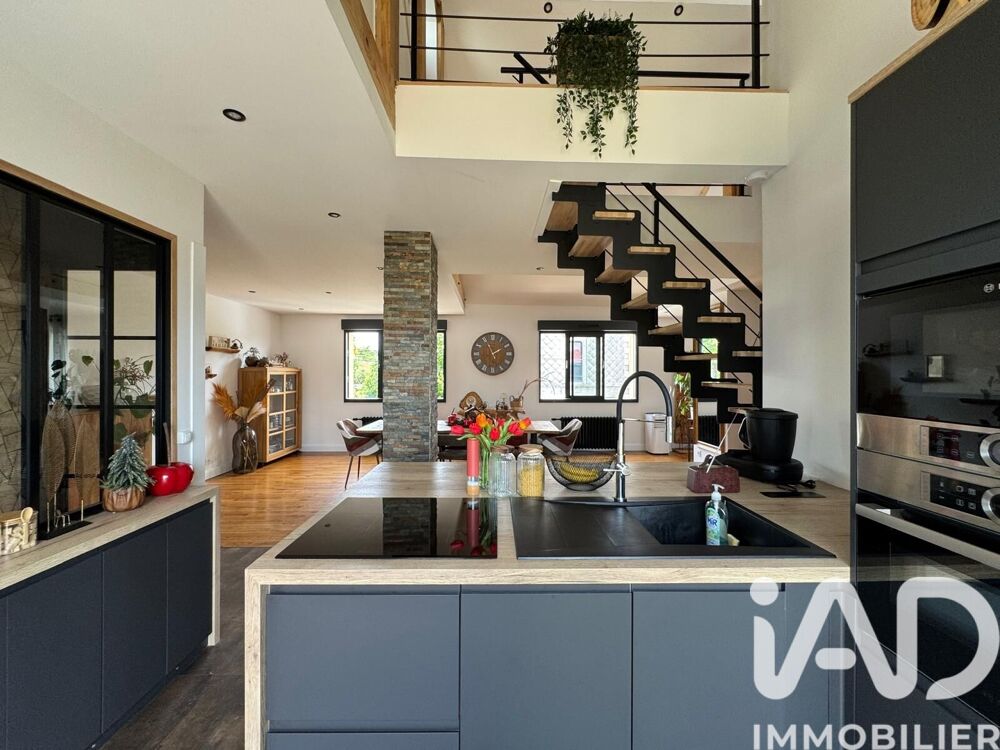 Vente Maison Vente Maison traditionnelle 8 pièces Mûrs-erigné