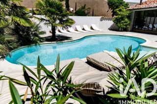  Maison à vendre 15 + pièces 596 m²