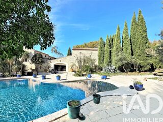  Maison à vendre 13 pièces 326 m²