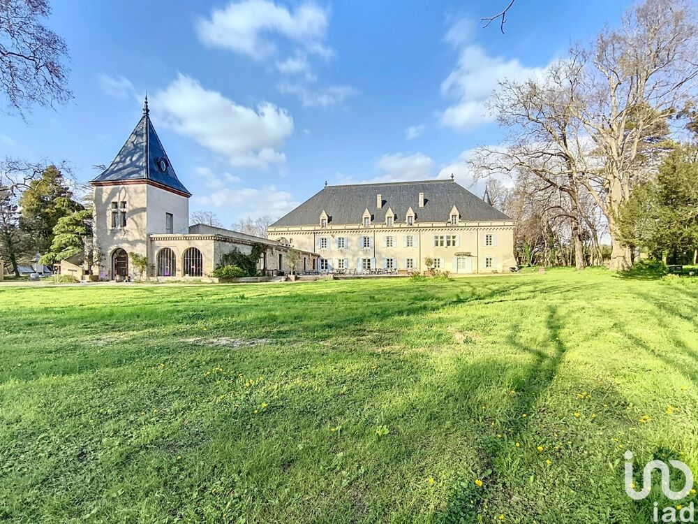   Vente Hôtel-restaurant 2 100 m&sup2; 