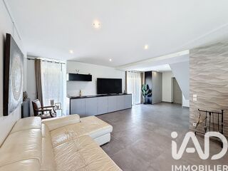  Maison � vendre 6 pi�ces 245 m�