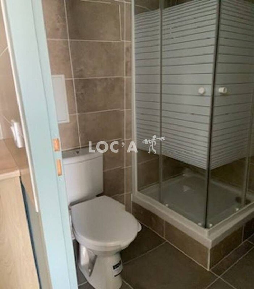 590€ CC / Mois A SAISIR!! PROX GARE studio meublé refait....