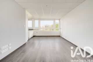 Appartement � vendre 5 pi�ces 77 m�