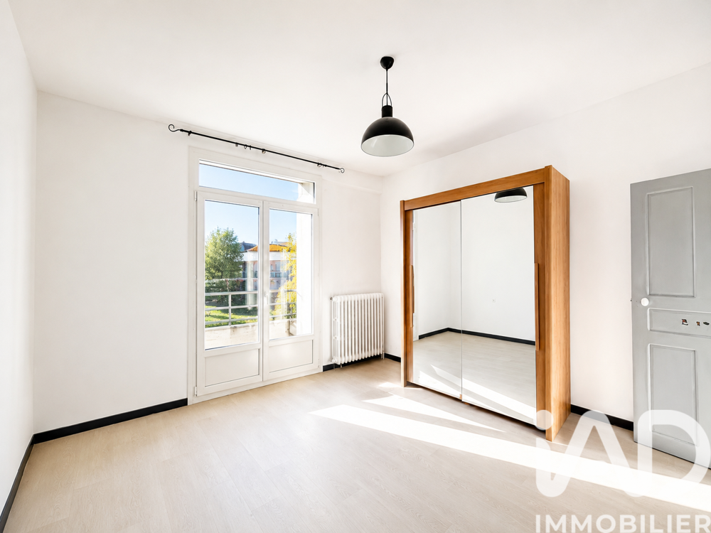 location Maison - 4 pièce(s) - 142 m² Puissalicon (34480)