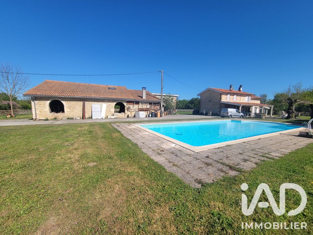 Maison 20 pièces 450 m² · à Étauliers · 450 m² · 534 000 €