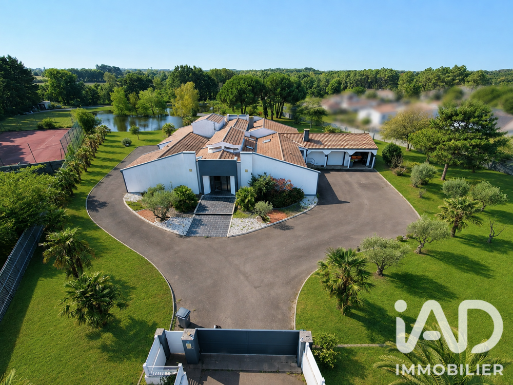 Vente Maison Vente Maison d'architecte 8 pièces Saint-révérend