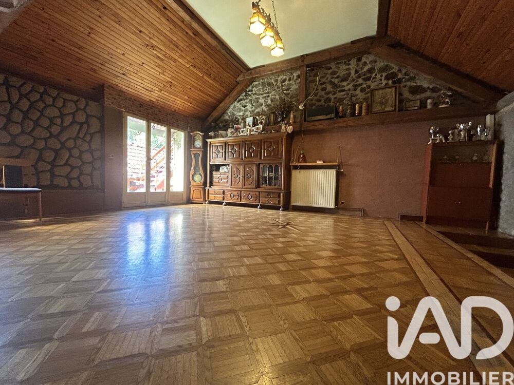 Maison 9 pièces 235 m² · à Russ · 235 m² · 269 000 €