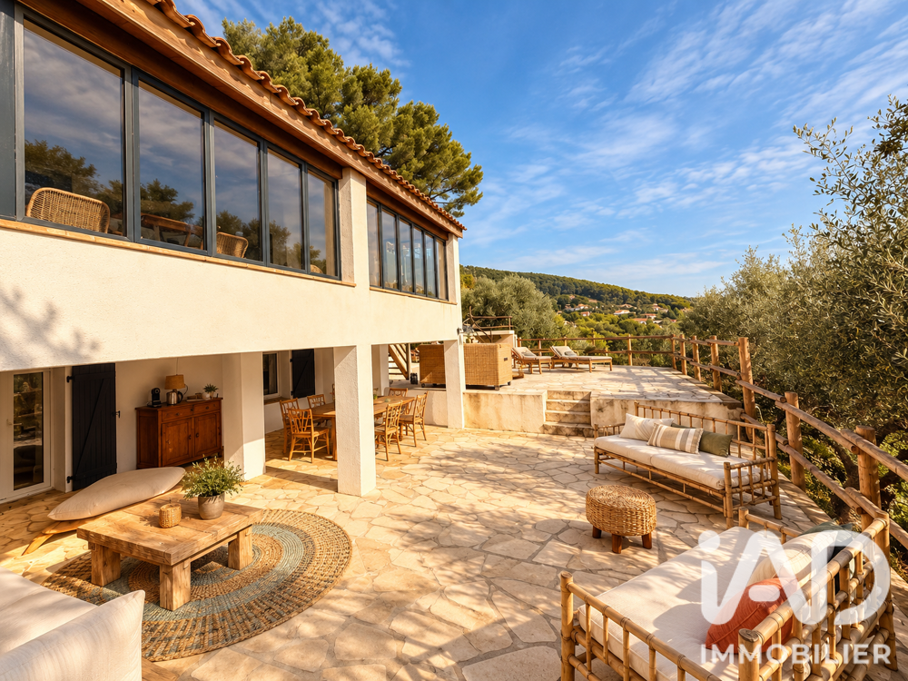 à vendre  Maison Carqueiranne (83320)