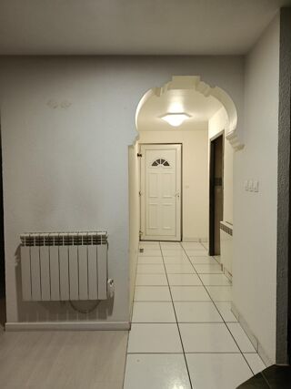  Appartement à louer 2 pièces 65 m²