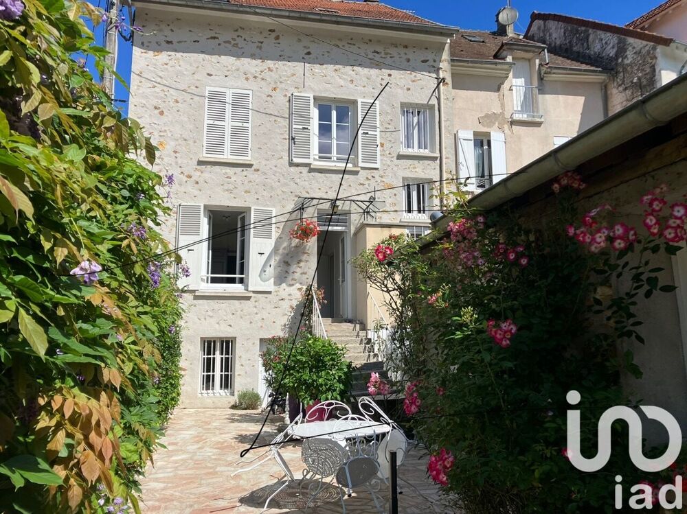Maison 5 pièces 155 m² · à Villeneuve-sur-Bellot · 155 m² · 289 000 €