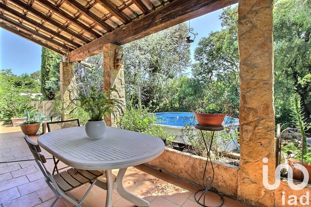 Vente Maison Vente Maison traditionnelle 7 pièces La cadière-d'azur