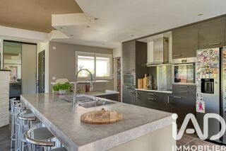  Maison � vendre 7 pi�ces 220 m�