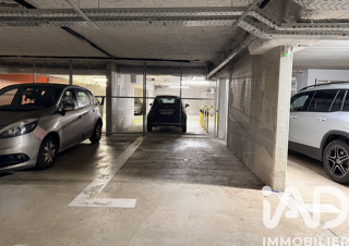  Parking / Garage à vendre 150 m²