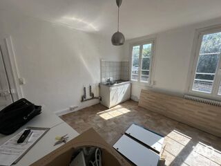  Appartement à louer 3 pièces 77 m²