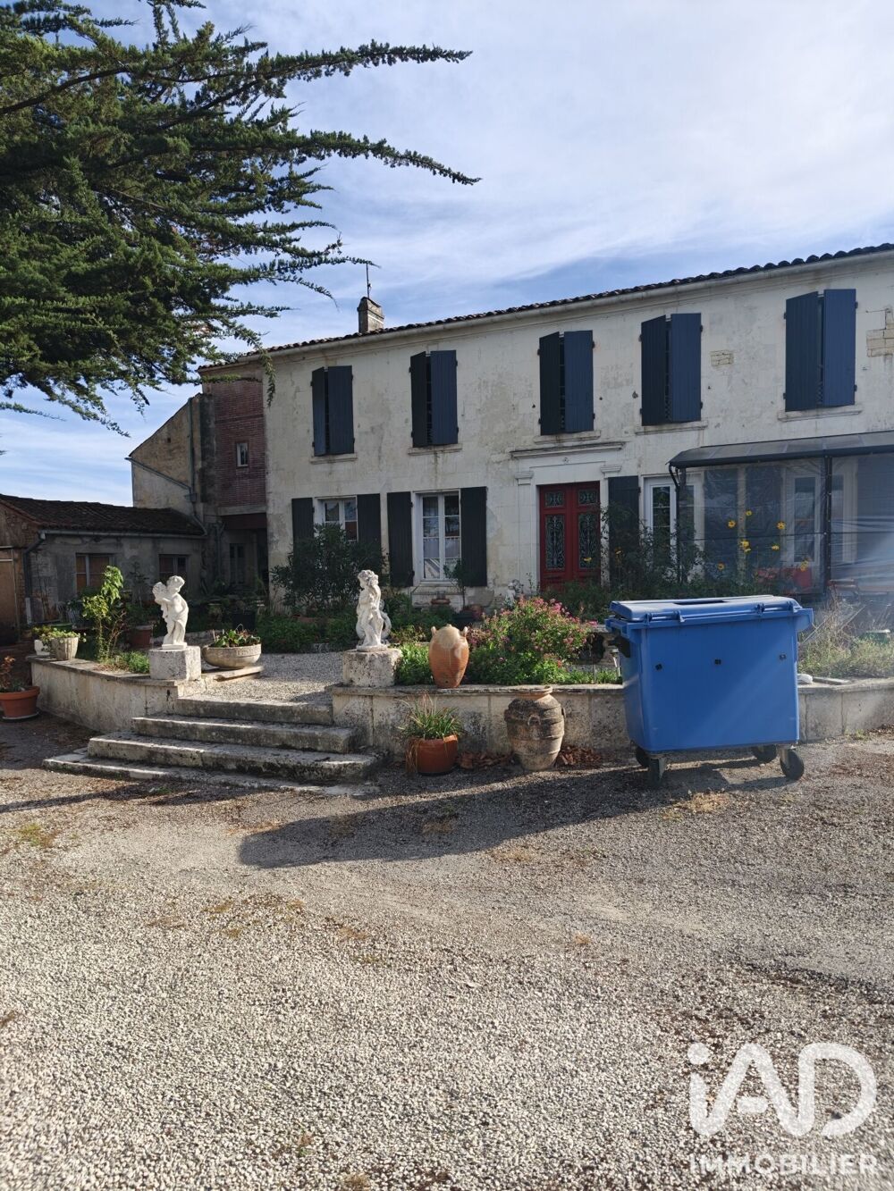 Vente Maison Vente Demeure 19 pièces Neuvicq-le-château