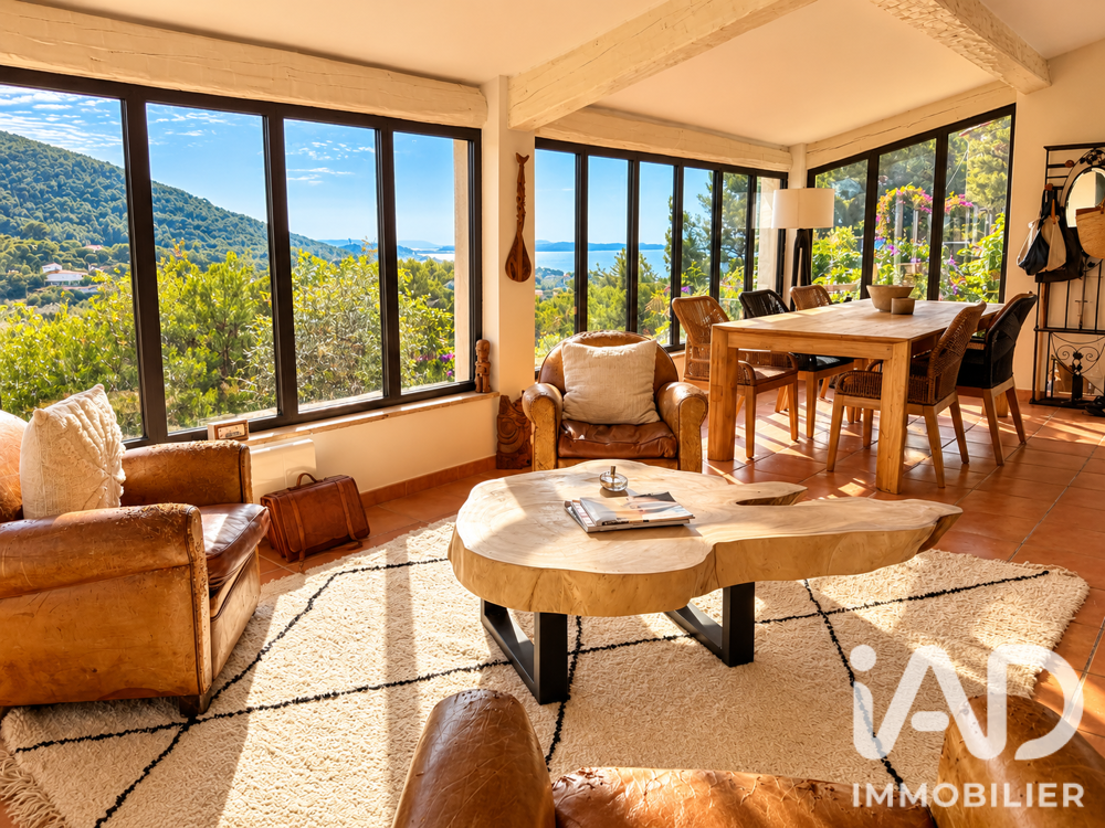 à vendre  Maison Carqueiranne (83320)