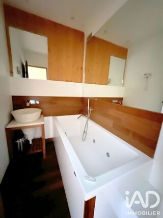  Immeuble à vendre 1061 m²
