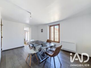  Appartement à louer 3 pièces 83 m²
