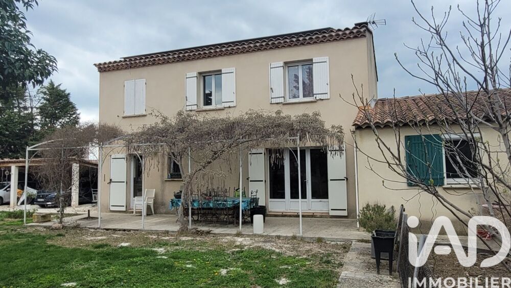 Vente Maison Vente Maison traditionnelle 7 pièces Morières-lès-avignon