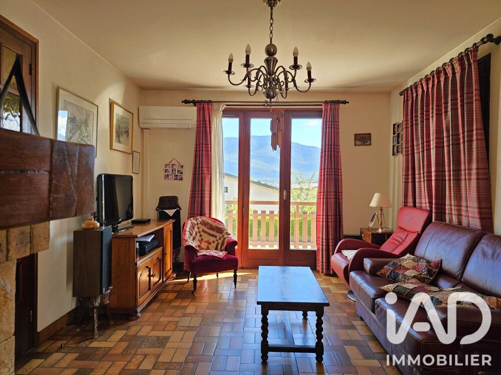 Vente Maison Vente Maison traditionnelle 6 pièces La motte-servolex