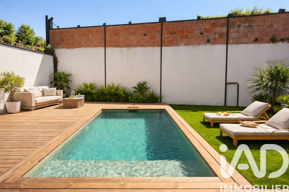 Maison 6 pièces 261 m² · à Bègles · 261 m² · 945 000 €