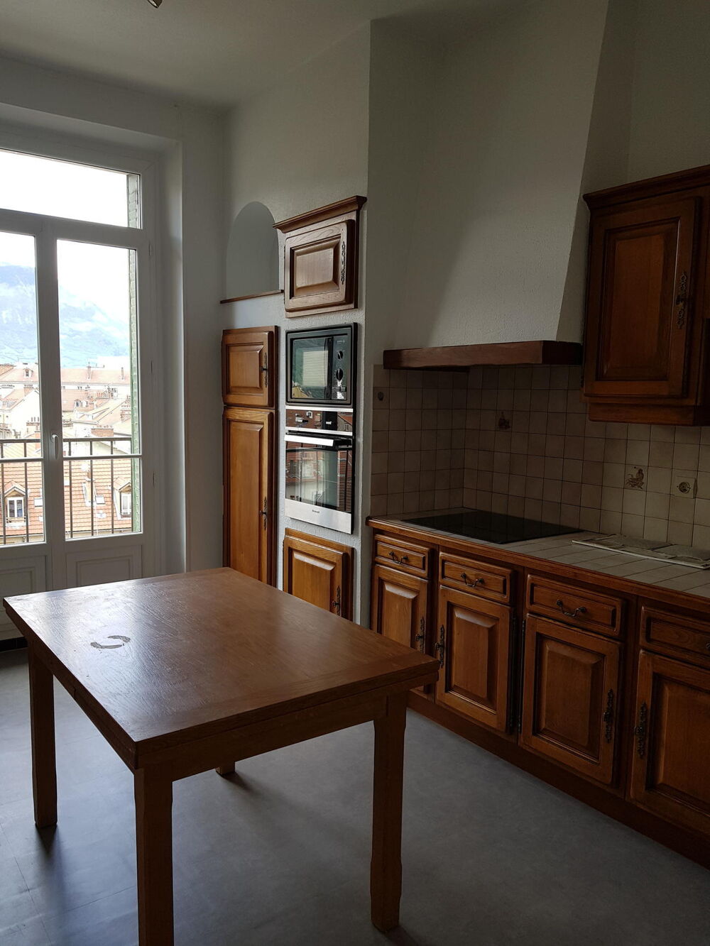 location Appartement - 6 pièce(s) - 146 m² Grenoble (38000)