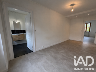  Appartement à louer 6 pièces 108 m²