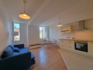  Appartement à louer 3 pièces 68 m²