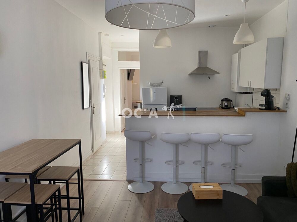 1030€ CC / Mois PROX QUAIS f2 meublé composé d'une entré....