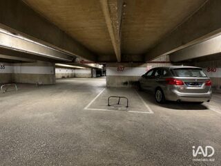 Location Parking/Garage Location Parking 11 m&sup2; Paris 13