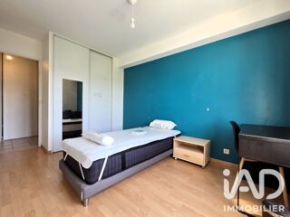  Appartement à louer 4 pièces 12 m²
