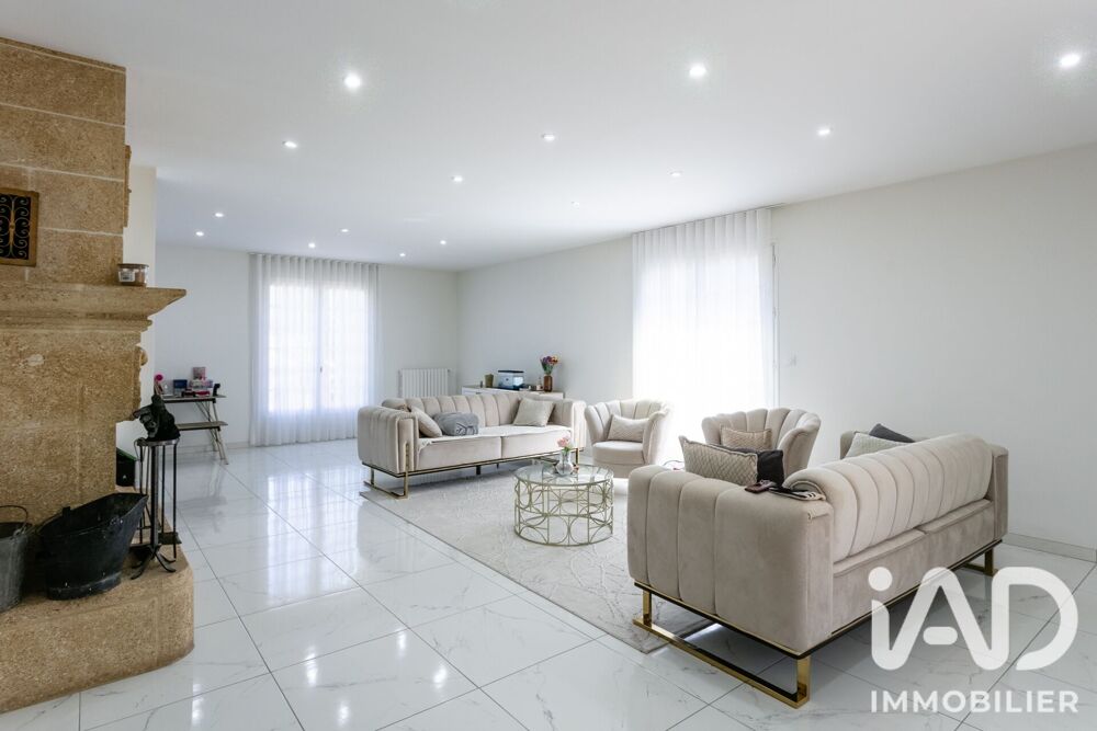 Vente Maison Vente Maison/villa 6 pièces Ussac