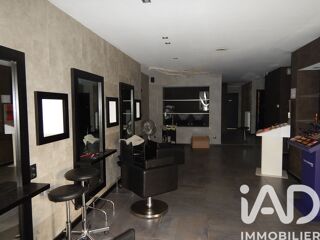  Immeuble à vendre 914 m²