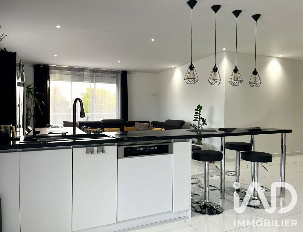 Vente Maison Vente Maison/villa 9 pièces Avrillé