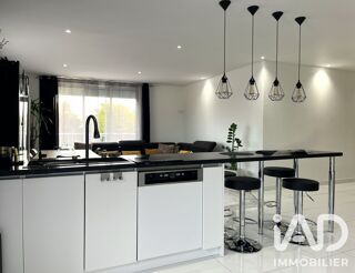 Vente Maison Vente Maison/villa 9 pièces Avrillé