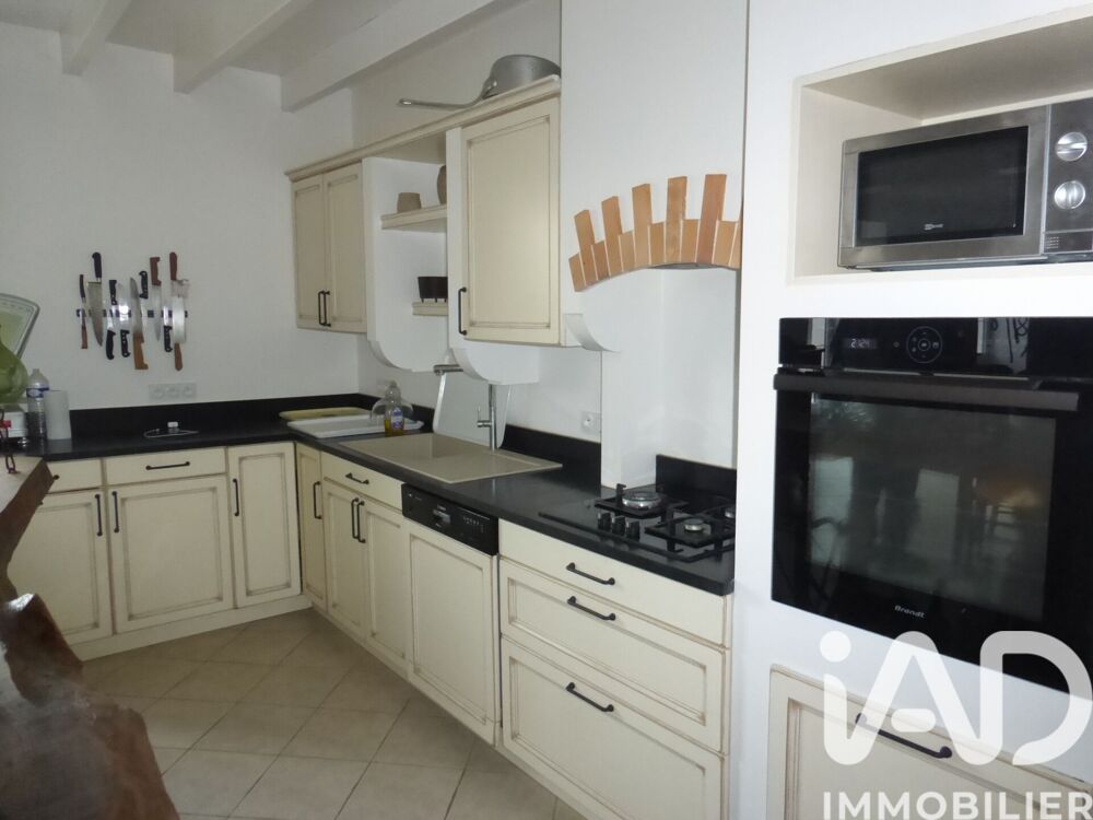 vente Maison - 6 pièce(s) - 207 m² Saint-Jean-de-Liversay (17170)
