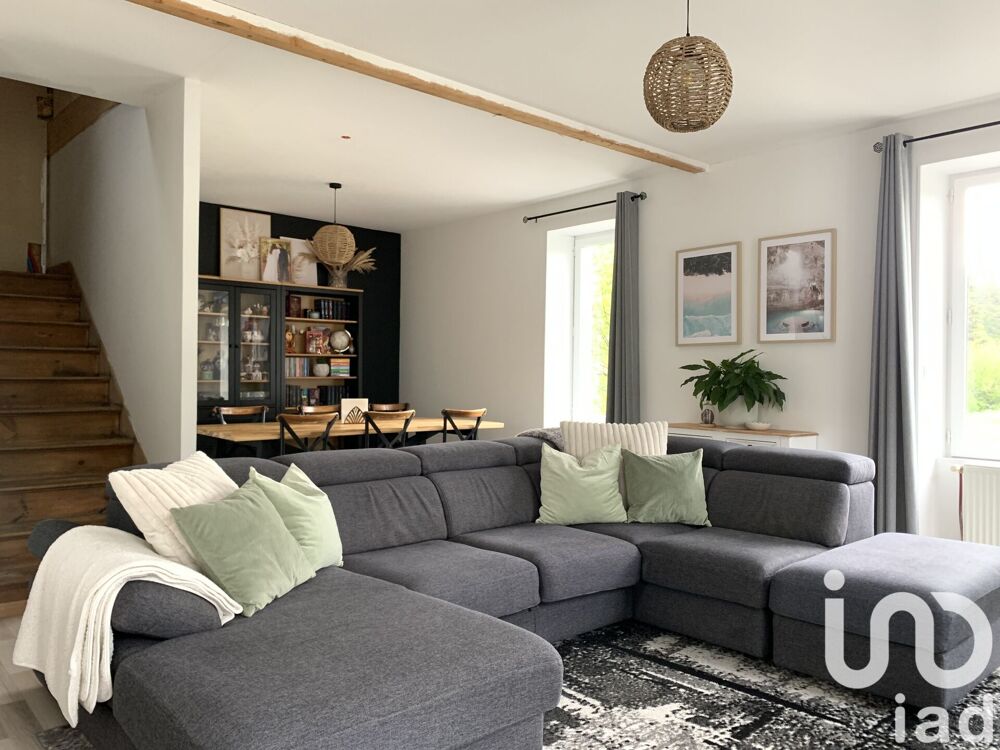 Maison 5 pièces 170 m² · à Murol · 170 m² · 210 000 €