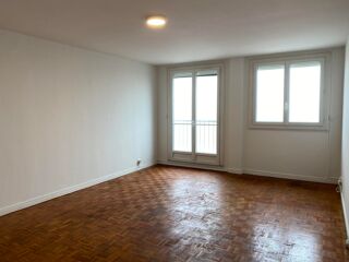  Appartement à louer 3 pièces 74 m²